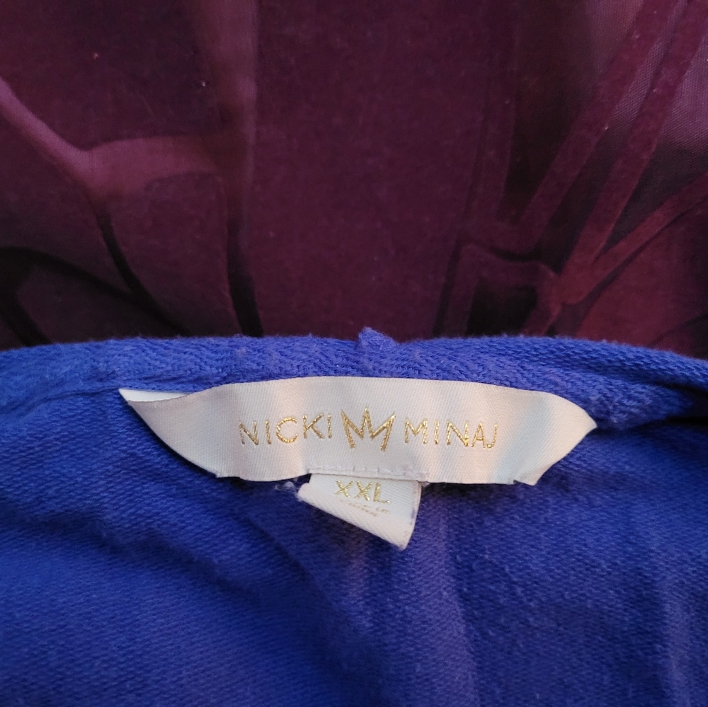 Nicki Minaj blue zip up